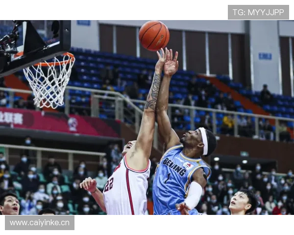 黄喜灿技术特点:跑动积极、突破犀利,本赛季状态回暖 黄喜灿技术特点:跑动积极、突破犀利,本赛季状态回暖