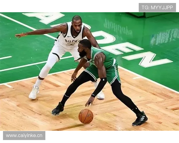 米德尔顿无球效率提升，关键回合得分结构改变雄鹿进攻